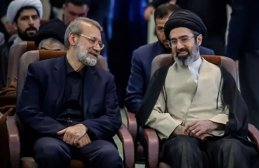 خامنئي معزيا بلاريجاني: لكل دم ثمن يجب على القتلة المجرمين دفعه قريبا